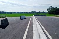 Đường vành đai 5 vùng Thủ đô Hà Nội đã được đầu tư trên địa bàn tỉnh Thái Nguyên, nhưng chưa thể kết nối với tỉnh Bắc Ninh.