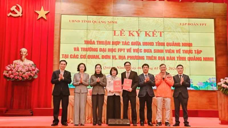 Ủy ban nhân dân tỉnh Quảng Ninh và Trường đại học FPT ký kết thỏa thuận hợp tác về việc đưa sinh viên về thực tập tại các cơ quan, đơn vị, địa phương trên địa bàn tỉnh.