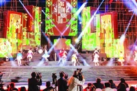 Một tiết mục trong Chương trình chào năm mới 2026 do Sở Văn hóa, Thể thao và Du lịch tỉnh Đắk Lắk tổ chức. (Ảnh CÔNG LÝ)