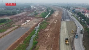 [Video] Điều chỉnh thời gian thực hiện Dự án thành phần 1.1 đường Vành đai 4