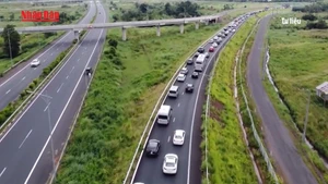 [Video] Đóng một phần cao tốc TP Hồ Chí Minh - Long Thành trong 30 ngày