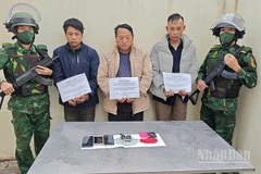 Bộ đội Biên phòng Sơn La bắt giữ 3 đối tượng cùng tang vật đều trú tại xã Mường Hung, tỉnh Sơn La về hành vi mua bán trái phép chất ma túy.