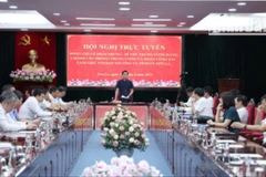 Đồng chí Hoàng Quốc Khánh, Bí thư Tỉnh ủy Sơn La báo cáo tiến độ thực hiện các kết luận, Nghị quyết tại tỉnh Sơn La.