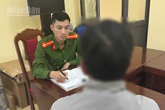 Công an xã Chiềng Khoong làm việc với ông C.V.M.