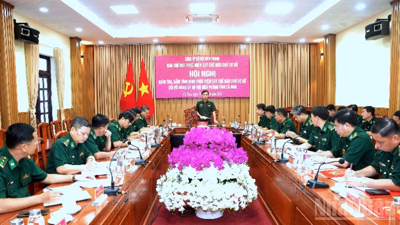 Đoàn công tác của Bộ Tư lệnh Bộ đội Biên phòng kiểm tra việc thực hiện Quy chế dân chủ cơ sở tại cơ quan Ban Chỉ huy Bộ đội Biên phòng Cà Mau.