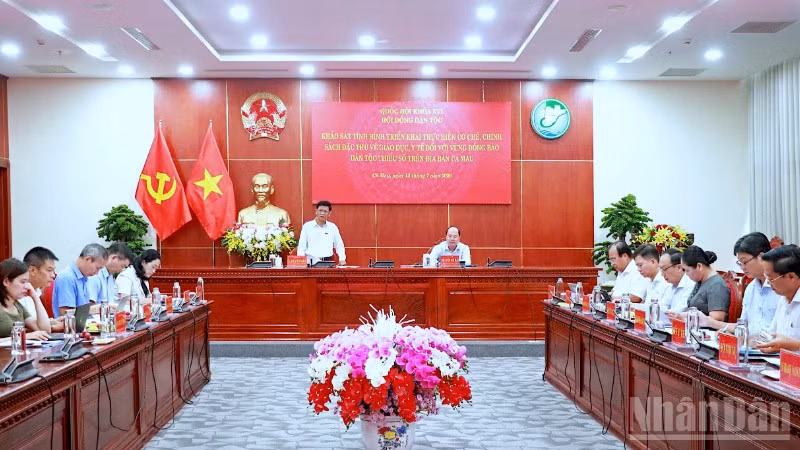 Buổi làm việc của Đoàn công tác của Hội đồng Dân tộc của Quốc hội tại Cà Mau.