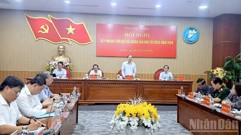Các đồng chí lãnh đạo tỉnh Cà Mau chủ trì Hội nghị đẩy nhanh tiến độ giải ngân vốn đầu tư công năm 2026.