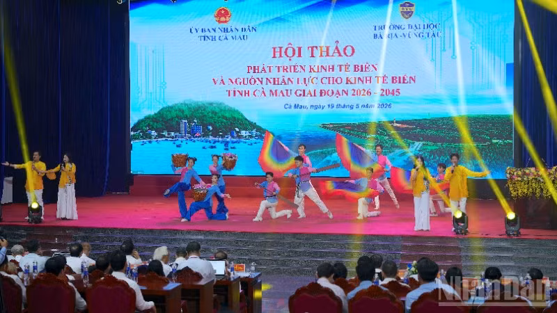 Văn nghệ chào mừng trước khi vào phần nội dung của hội thảo.