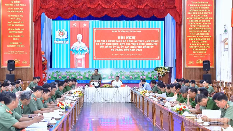 Công an tỉnh Cà Mau tổ chức Hội nghị Ban Chấp hành Đảng bộ mở rộng sơ kết 6 tháng đầu năm và triển khai nhiệm vụ 6 tháng cuối năm 2026.