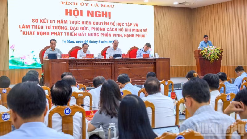 Quang cảnh buổi Hội nghị sơ kết thực hiện chuyên đề học tập và làm theo tư tưởng, đạo đức, phong cách Hồ Chí Minh năm 2025.