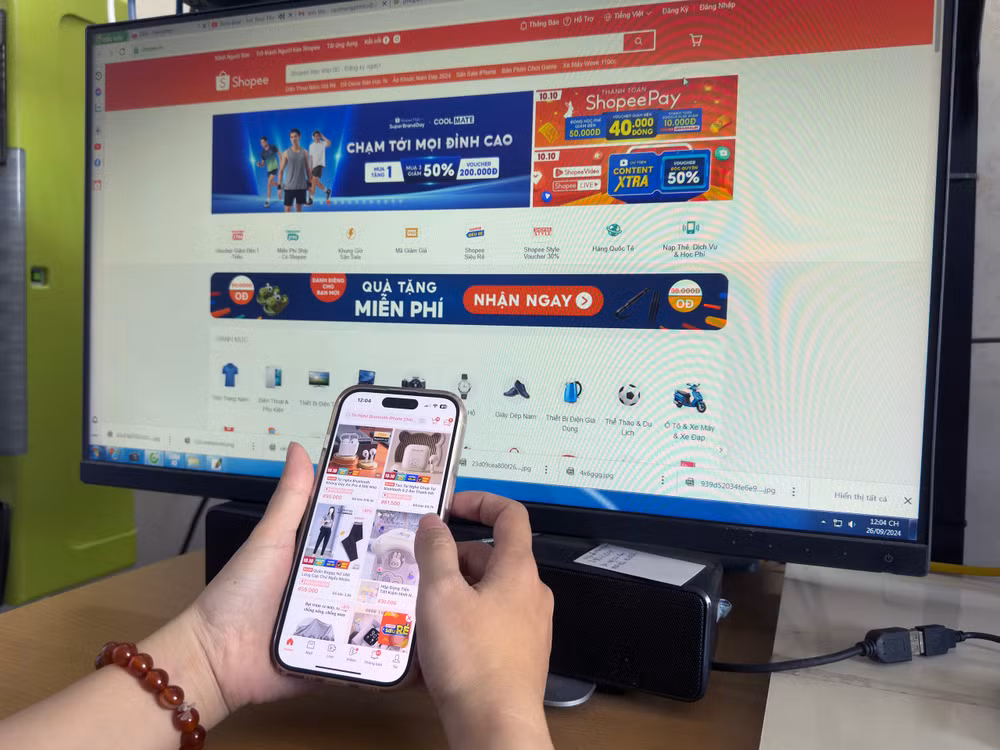 Việc phát triển thị trường đa kênh có thể thay đổi cấu trúc hệ thống phân phối, hình thành các kênh bán hàng mới, giảm sự phụ thuộc vào hệ thống truyền thông trung gian. Ảnh: Minh Nhanh