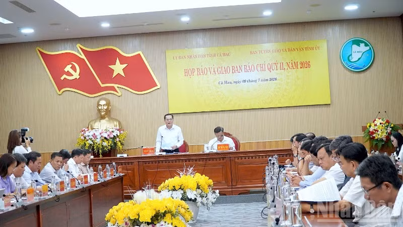 Buổi họp báo thu hút sự quan tâm của đông đảo nhà báo ngoài tỉnh đang có hoạt động tác nghiệp trên địa bàn tỉnh Cà Mau.