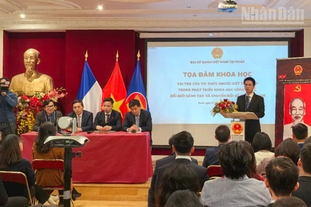 Đại biện lâm thời Phạm Quang Anh đánh giá cao sự gắn kết truyền thống và tinh thần luôn hướng về quê hương của các thế hệ kiều bào và cộng đồng trí thức người Việt tại Pháp.