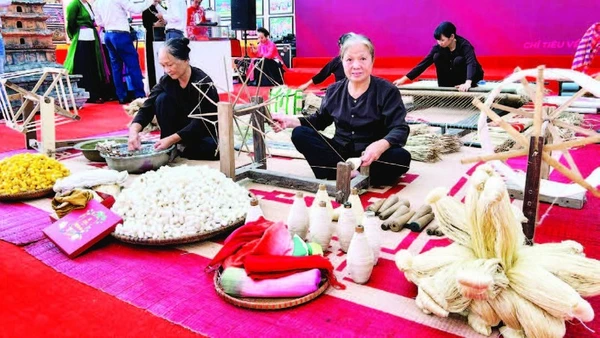 Sản phẩm tơ tằm truyền thống của tỉnh Hưng Yên.