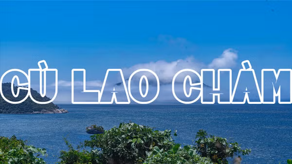 Một góc tuyệt đẹp của đảo ngọc Cù Lao Chàm vào ngày nhiều mây.