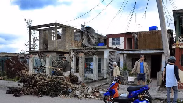 Hình ảnh ngôi nhà bị hư hỏng sau một trận động đất ở Havana, Cuba, tháng 1/2019. (Ảnh: XINHUA)