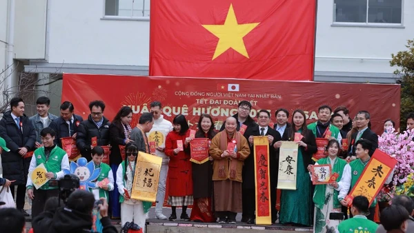 Chương trình “Xuân Quê hương - Tết đại đoàn kết Osaka 2026” diễn ra tại Công viên Ikuno, thành phố Osaka, Nhật Bản.