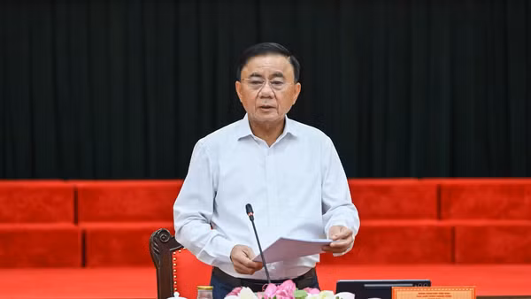 Thường trực Ban Bí thư Trần Cẩm Tú đã ký ban hành Chương trình hành động số 31-Ctr/TW của Bộ Chính trị thực hiện Kết luận số 75-KL/TW. (Ảnh: DUY LINH)