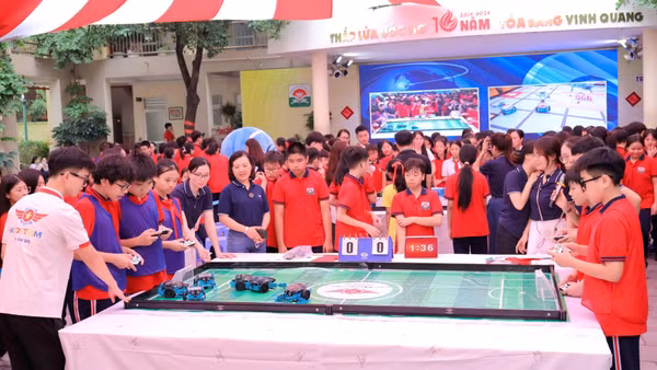 Tại Ngày hội STEM và Robotic 2026, các em học sinh có cơ hội trải nghiệm khoa học, vận dụng kiến thức vào thực tiễn. 