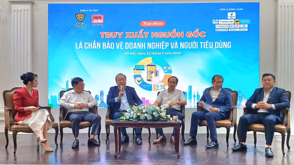 Các đại biểu tham gia tọa đàm.