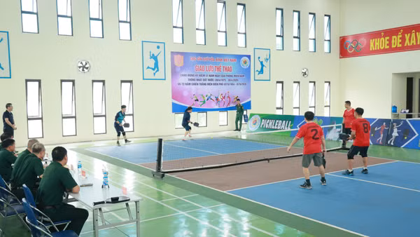 Giải đấu quy tụ 12 đội đến từ các phòng, ban và trung tâm huấn luyện thuộc Cục Gìn giữ hòa bình Việt Nam.