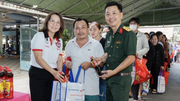 Với tổng kinh phí hỗ trợ từ Tập đoàn SCG trị giá 105 triệu đồng, chương trình mang đến nhu yếu phẩm thiết yếu cho các hộ dân nhân dịp đón Tết Bính Ngọ 2026.