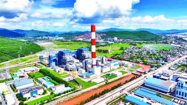 Một góc Trung tâm nhiệt điện Nghi Sơn ở phía nam tỉnh Thanh Hóa.