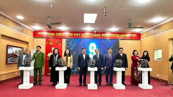 Khai trương Trung tâm Điều hành thông minh xã Đại Thanh, thành phố Hà Nội.