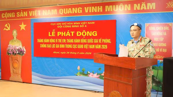 Đội Công binh số 4 tổ chức Lễ phát động “Tháng hành động vì trẻ em” và “Tháng hành động quốc gia về phòng, chống bạo lực gia đình năm 2026” tại Phái bộ An ninh lâm thời Liên hợp quốc ở khu vực Abyei. (Ảnh: VĂN QUYẾT)