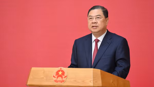 Đồng chí Phạm Gia Túc, Ủy viên Bộ Chính trị, Phó Bí thư Thường trực Đảng ủy, Phó Thủ tướng Thường trực Chính phủ phát biểu tại buổi lễ. (Ảnh: THẾ ĐẠI)