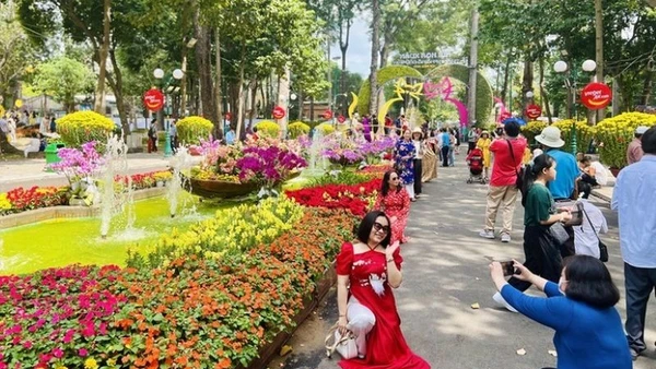 Thủ tướng Chính phủ Phạm Minh Chính chỉ thị tổ chức Tết Nguyên đán Bính Ngọ năm 2026 vui tươi, lành mạnh, an toàn, tiết kiệm.