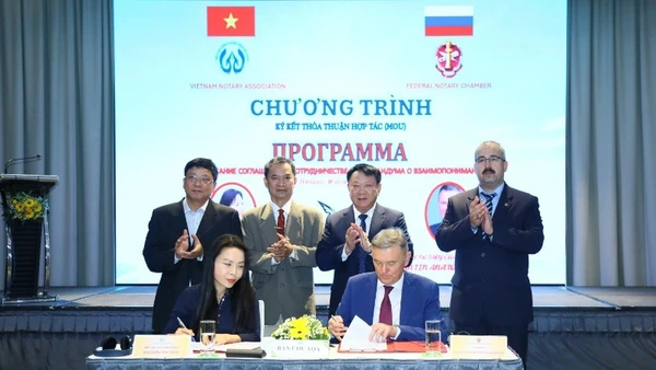 Lễ ký kết Thỏa thuận hợp tác giữa Hiệp hội công chứng viên Việt Nam và Hiệp hội Công chứng Liên bang Nga.
