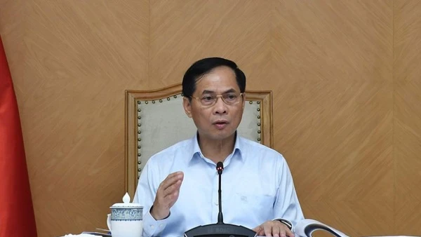 Phó Thủ tướng Bùi Thanh Sơn chủ trì cuộc họp rà soát công tác chuẩn bị tổ chức Diễn đàn Kinh tế mùa Thu năm 2025. (Ảnh: VGP/Hải Minh)