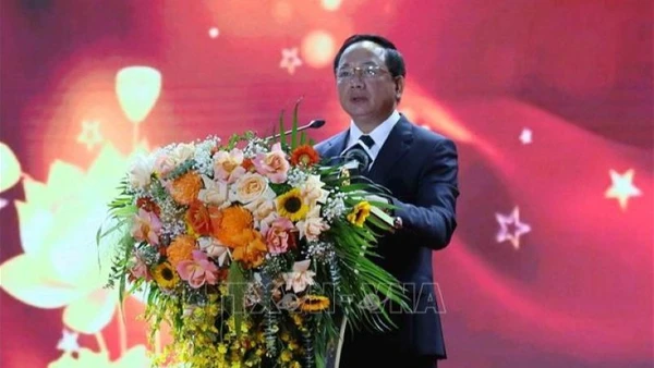 Đồng chí Trịnh Văn Quyết, Bí thư Trung ương Đảng, Trưởng Ban Tuyên giáo và Dân vận Trung ương phát biểu tại Chương trình “Giao lưu các điển hình tiêu biểu trong học tập và làm theo tư tưởng, đạo đức, phong cách Hồ Chí Minh khu vực phía Bắc” năm 2025. (Ảnh: TTXVN)