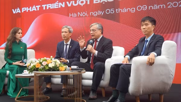 Tọa đàm "Khát vọng hùng cường trong kỷ nguyên số và phát triển vượt bậc về khoa học công nghệ.