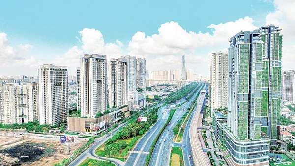 Thành phố Hồ Chí Minh đang vươn mình khẳng định vị thế mới. (Ảnh: DUY HIỆU)