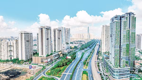 Thành phố Hồ Chí Minh đang vươn mình khẳng định vị thế mới. (Ảnh: DUY HIỆU)