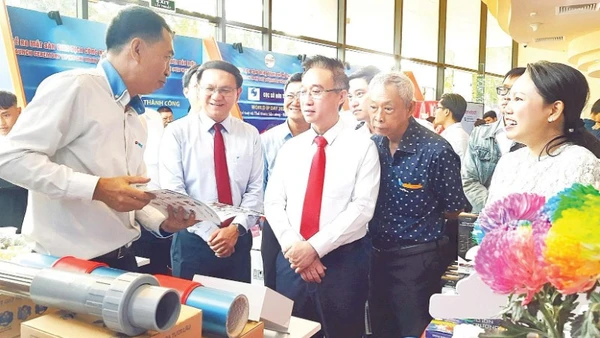 Phiên trưng bày công nghệ tại Trung tâm Khởi nghiệp sáng tạo Thành phố Hồ Chí Minh.