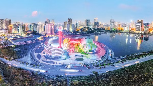 Hạ tầng đô thị tại Thủ đô Hà Nội ngày càng được đầu tư khang trang, hiện đại. (Ảnh TRẦN THU HÀ)