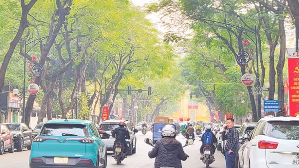 Phố Lý Thường Kiệt, Hà Nội.