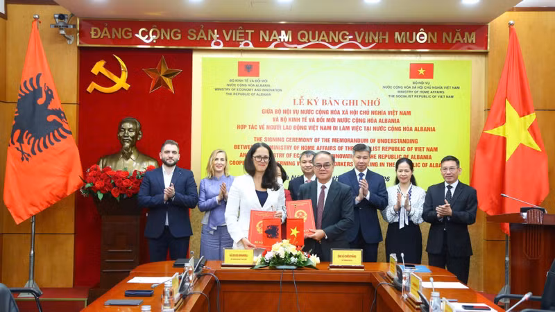 Lao động Việt Nam có cơ hội đi làm việc tại Albania
