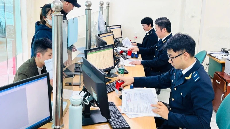 Chính sách thuế mới: Xăng dầu được miễn thuế bảo vệ môi trường từ 26/3 đến 15/4/2026