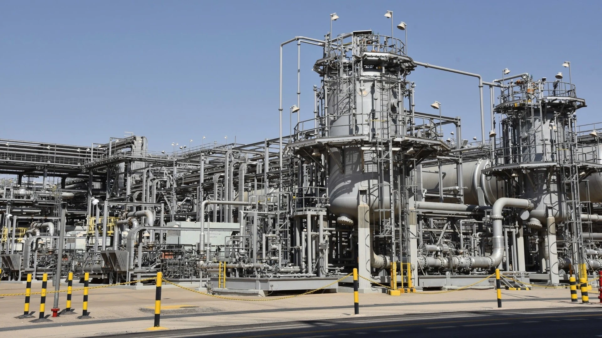 Xung Đột Trung Đông Đe Dọa An Ninh Năng Lượng Toàn Cầu: Saudi Arabia Công Bố Thiệt Hại, Đức Lên Kế Hoạch Dự Trữ