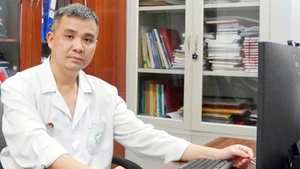 Tiến sĩ, bác sĩ Nguyễn Trung Nguyên, Giám đốc Trung tâm Chống độc, Bệnh viện Bạch Mai.