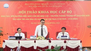 Học viện Báo chí và Tuyên truyền tổ chức Hội thảo khoa học cấp Bộ với chủ đề “Đào tạo, bồi dưỡng đội ngũ cán bộ báo chí-truyền thông trong kỷ nguyên mới”. (Ảnh: THÚY HẰNG)