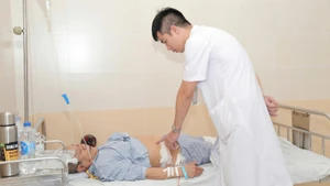 Bệnh nhân nằm điều trị tại Bệnh viện đa khoa Đức Giang. 