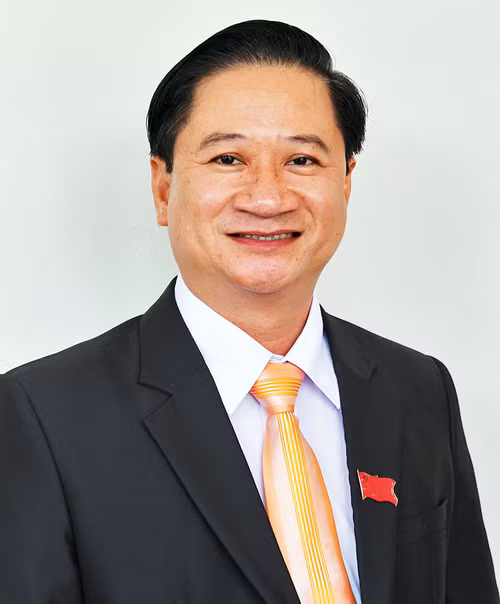 Đồng chí Trần Việt Trường, Chủ tịch Ủy ban nhân dân thành phố Cần Thơ.
