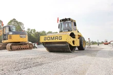 Tiến độ thi công Dự án thành phần 3 thuộc Dự án cao tốc Châu Đốc-Cần Thơ-Sóc Trăng (trục ngang giai đoạn 1) đang được đẩy nhanh.