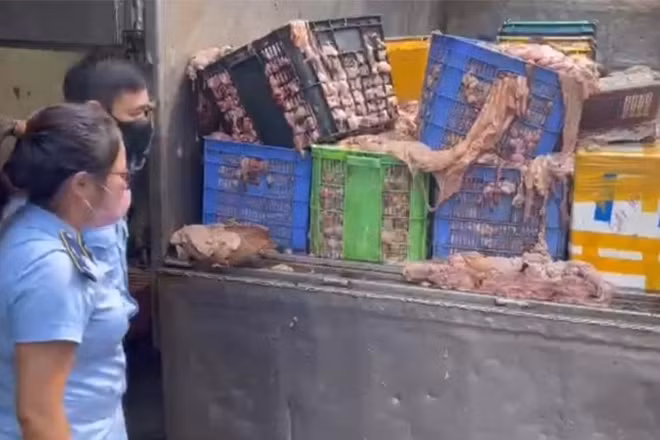 Thực phẩm bẩn, thực phẩm giả... kịp thời được ngăn chặn trước khi bị tuồn ra thị trường. (Ảnh: Chi cục Quản lý thị trường Hà Nội)