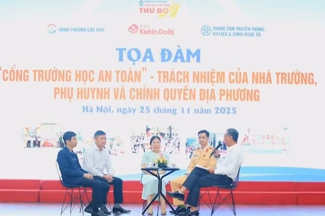 Quang cảnh buổi tọa đàm.